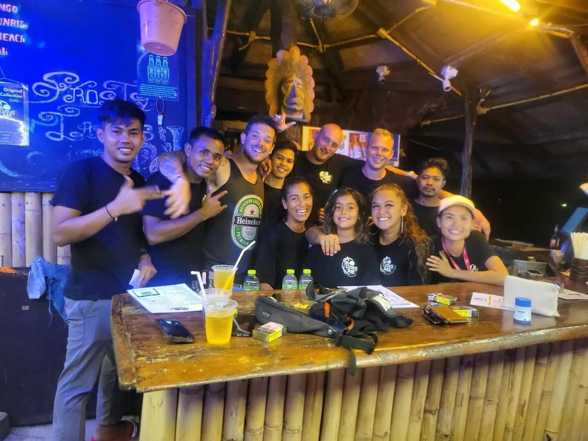 Lotus Party Hostel & Beach Bar Koh Tao