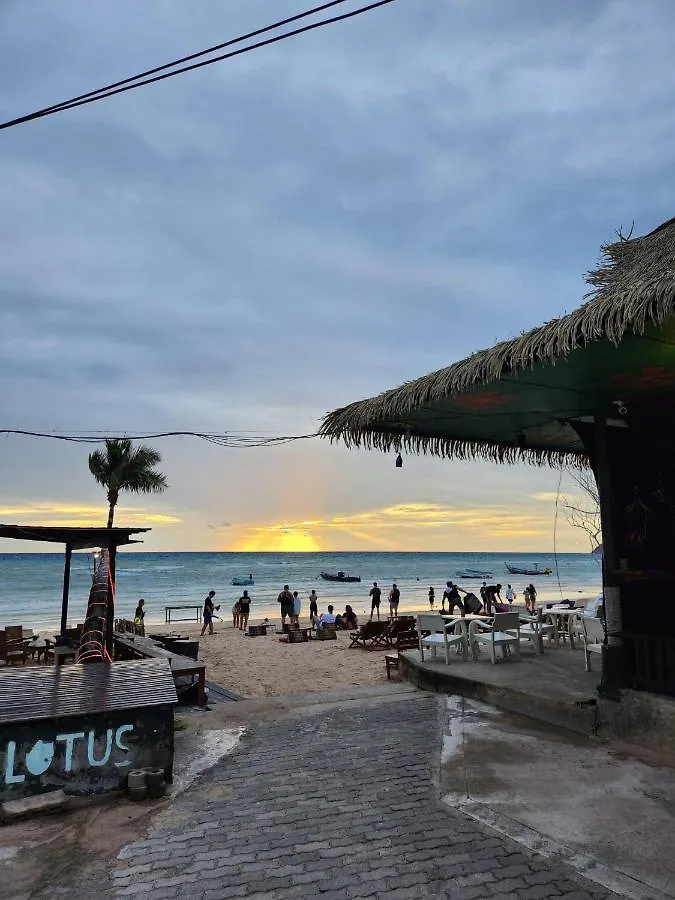 Lotus Party Hostel & Beach Bar Koh Tao 0*,